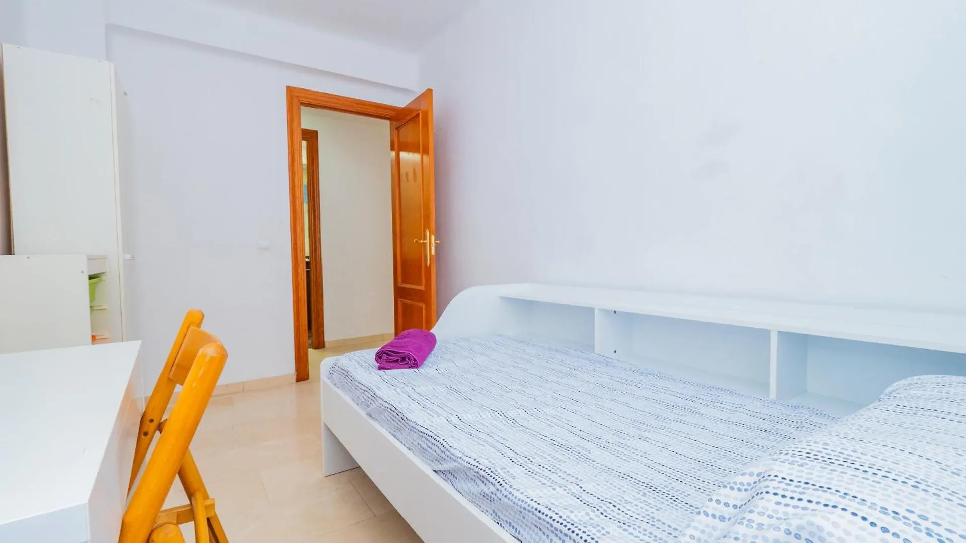 Cubo'S Tejares Malaga Apartment